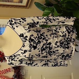 H&M black & white floral cardigan black buttons 3/4 sleeve scoop neck Medium …